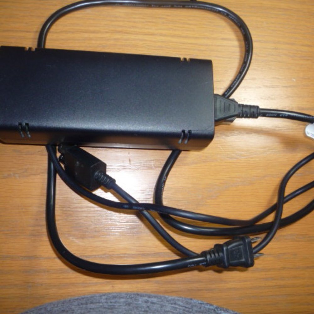 Xbox console - Picture 8 of 9